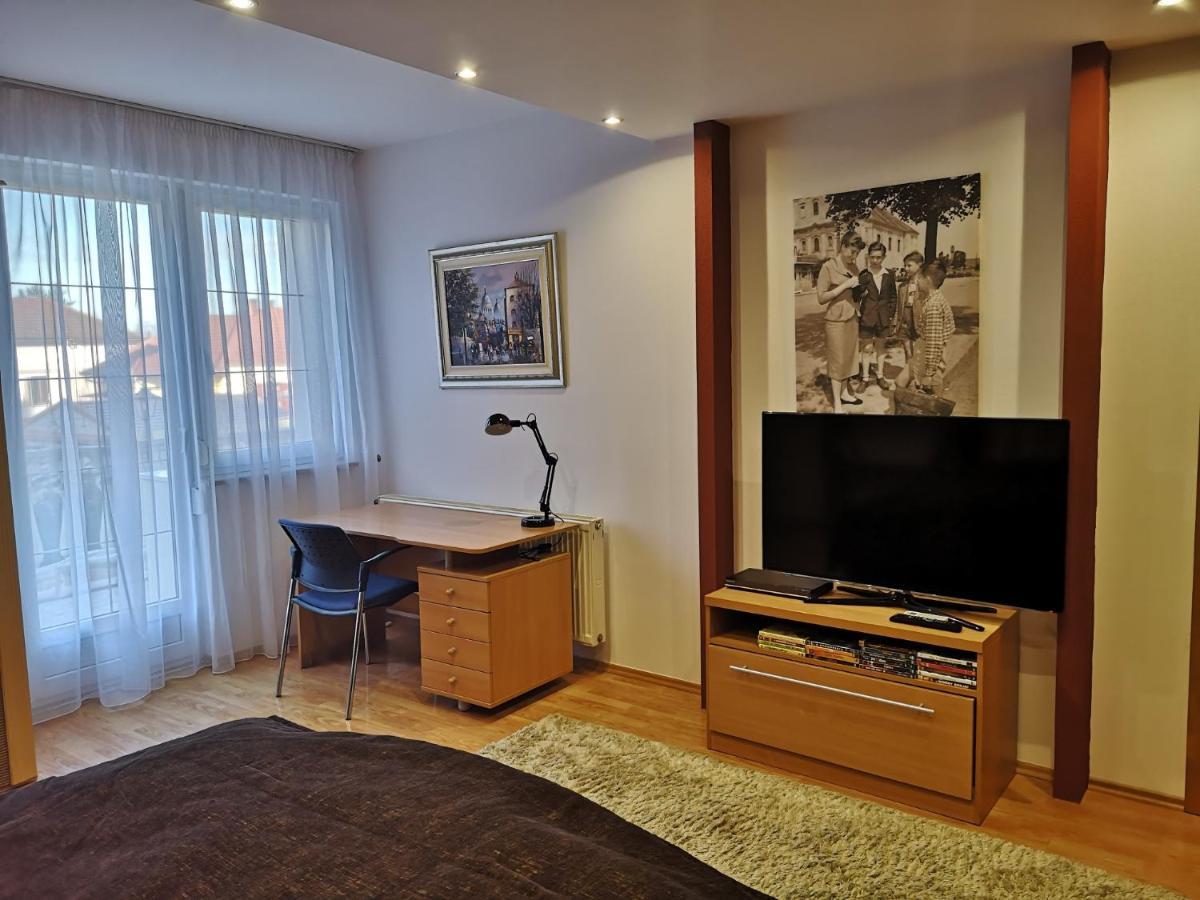 Hotello Apartmanhaz Es Panzio Залаегерсег Екстер'єр фото