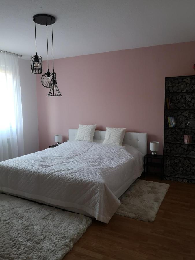 Hotello Apartmanhaz Es Panzio Залаегерсег Екстер'єр фото